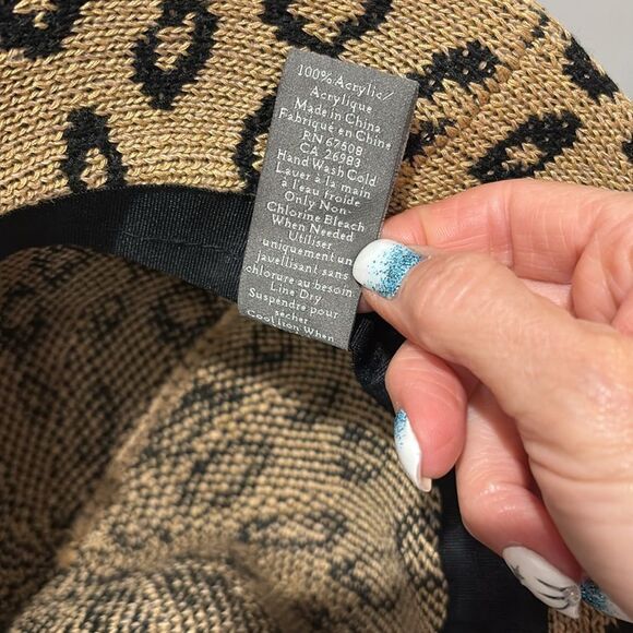 Vince Camuto Leopard Bucket Hat with V Logo - Picture 9 of 9